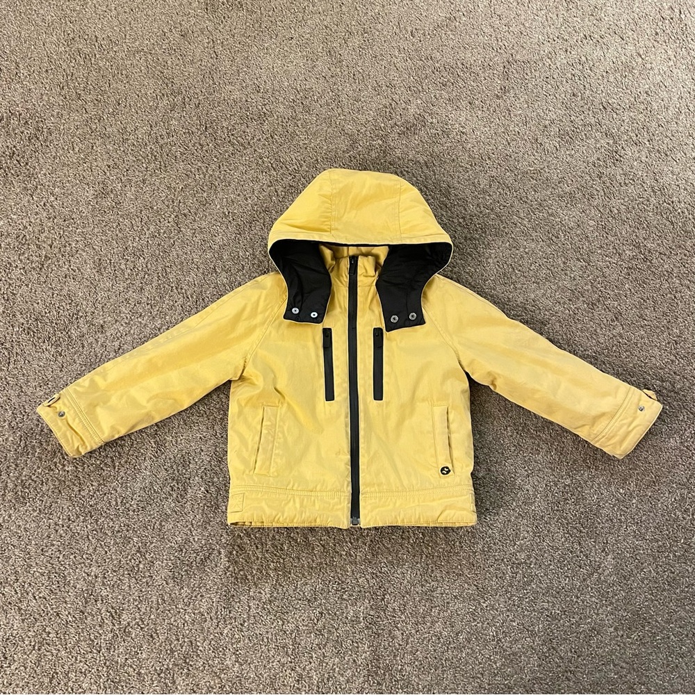 Authentic Gucci Yellow Kids Jacket with removable Hood